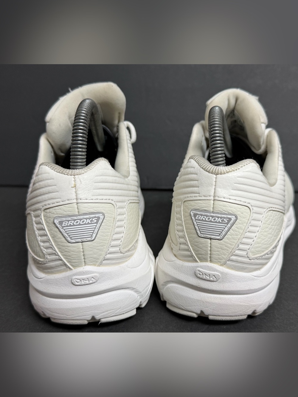 Brooks Addiction Walker 2 Women’s Athletic Walking Shoes Size 7.5 White (Wide) - Picture 4 of 9